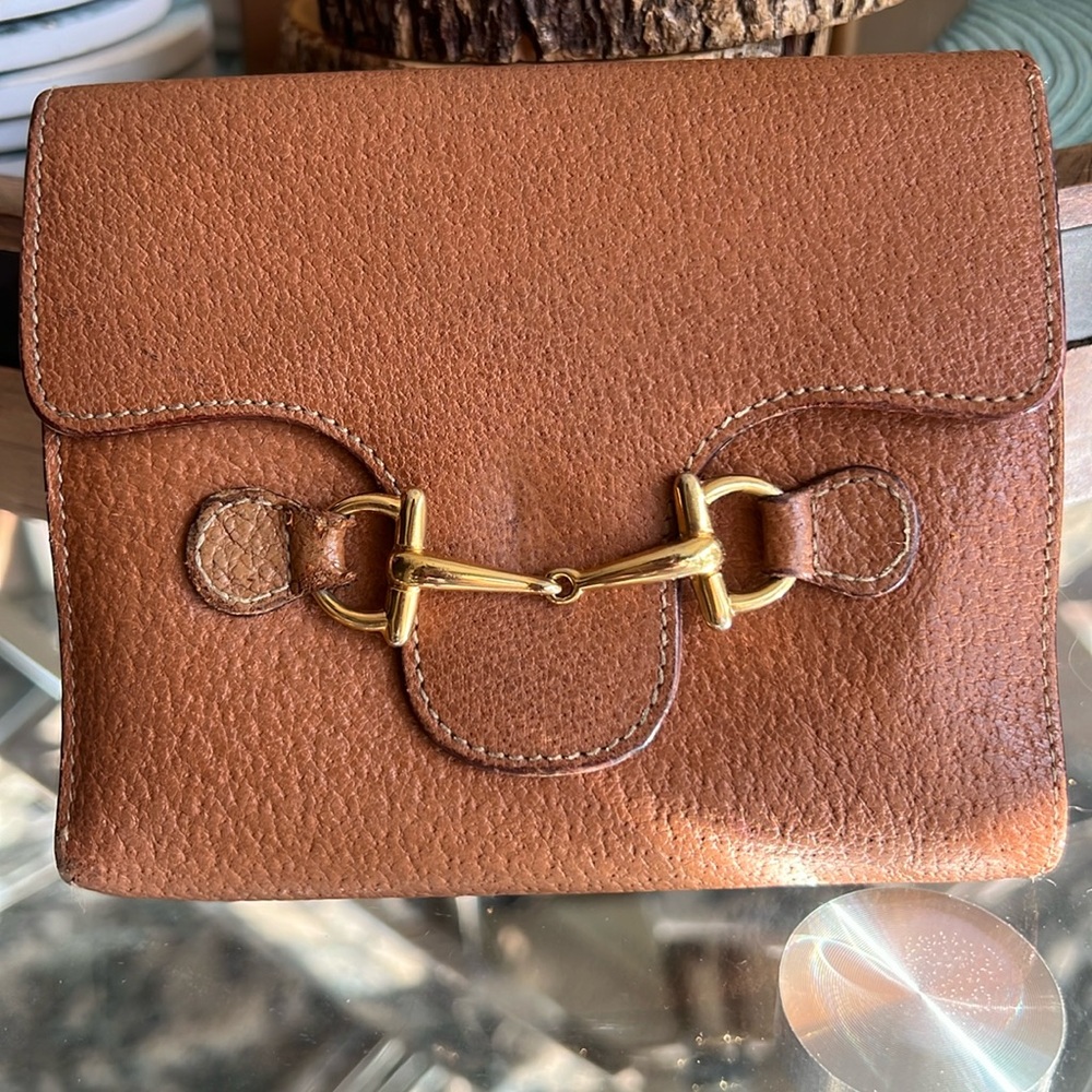 Authentic Gucci wallet. Pre loved.